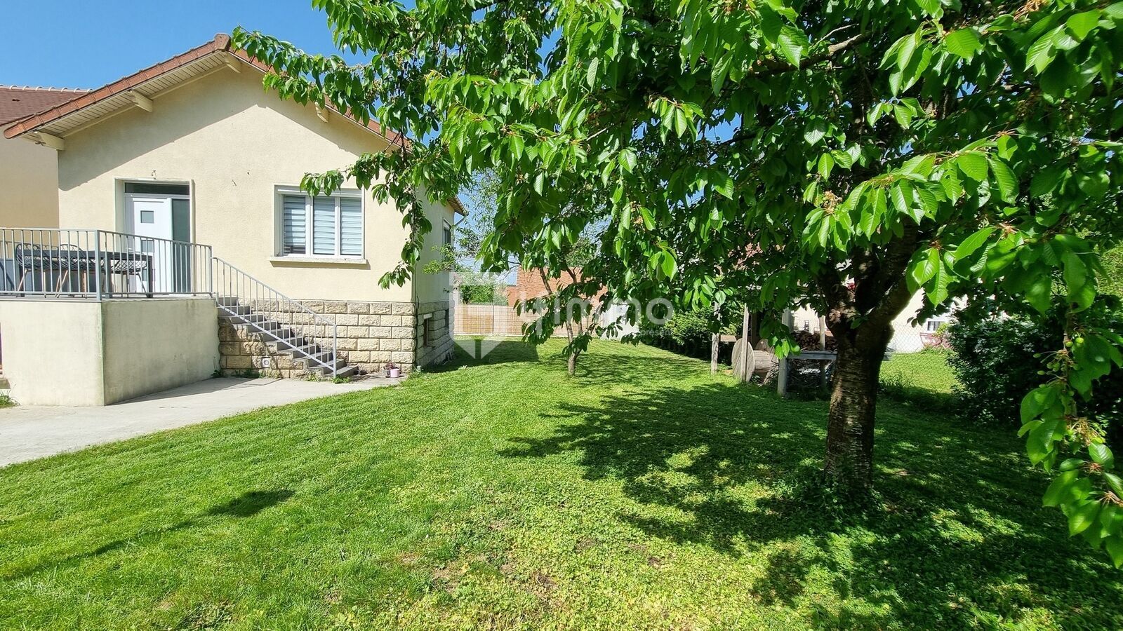 Maison Coupvray avec jardin face au Parc du Château  - 20250502 153608