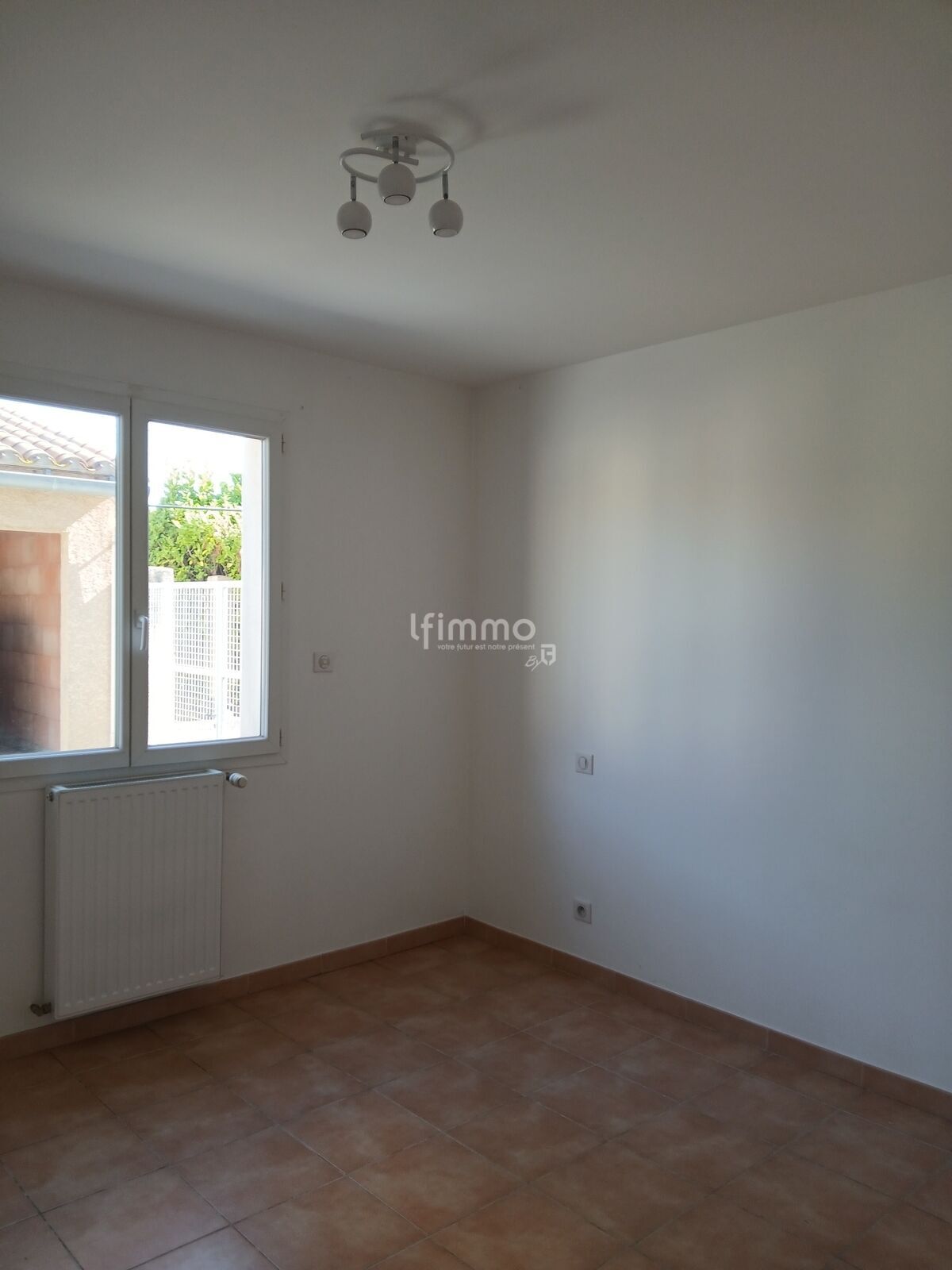 Villa T3 de 121M2 avec jardin de 220M2 situé à Alzonne - Chambre rdc