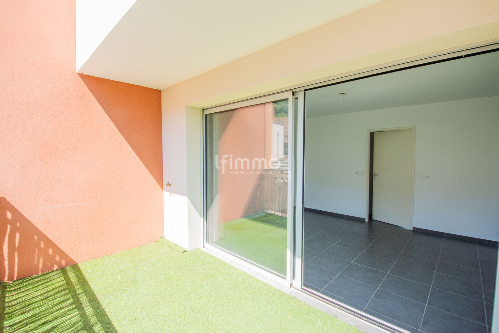 Saint Julien/ Caillols  - 3 pièces 58 m2  - Balcon vue collines - Dsc 7364