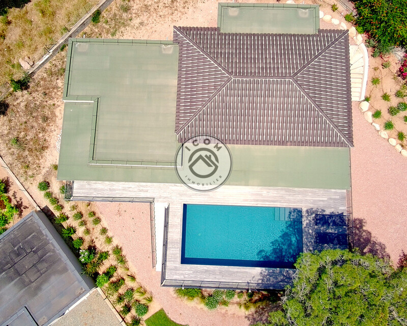 Villa T5 contemporaine meublée avec piscine - Sing0036