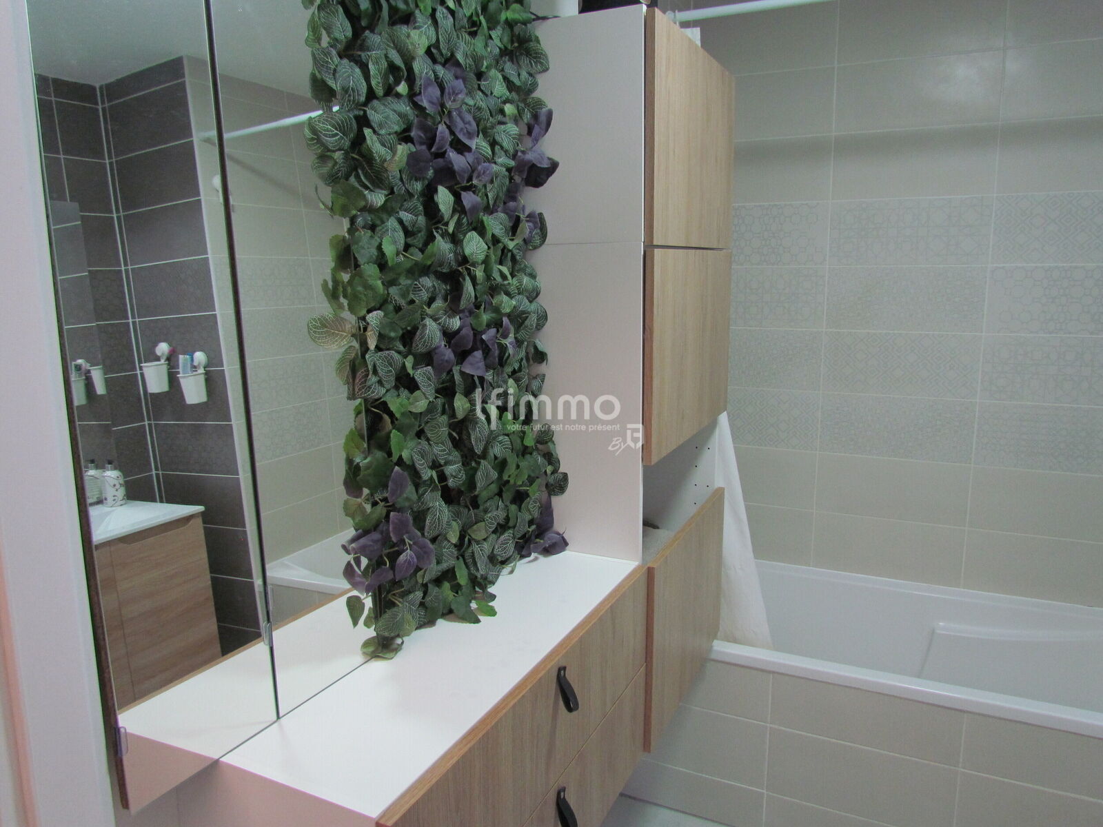 F3 avec une loggia et un garage - Img 2952