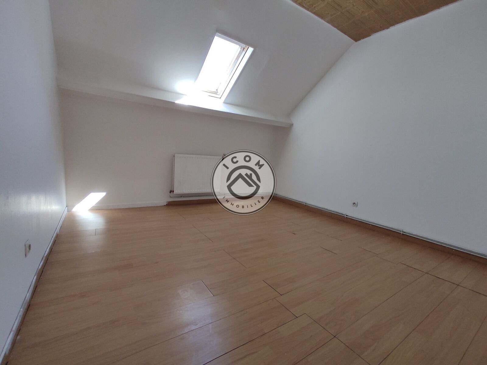 Maison semi-individuelle à deux pas du centre ville - Img 20250516 154147