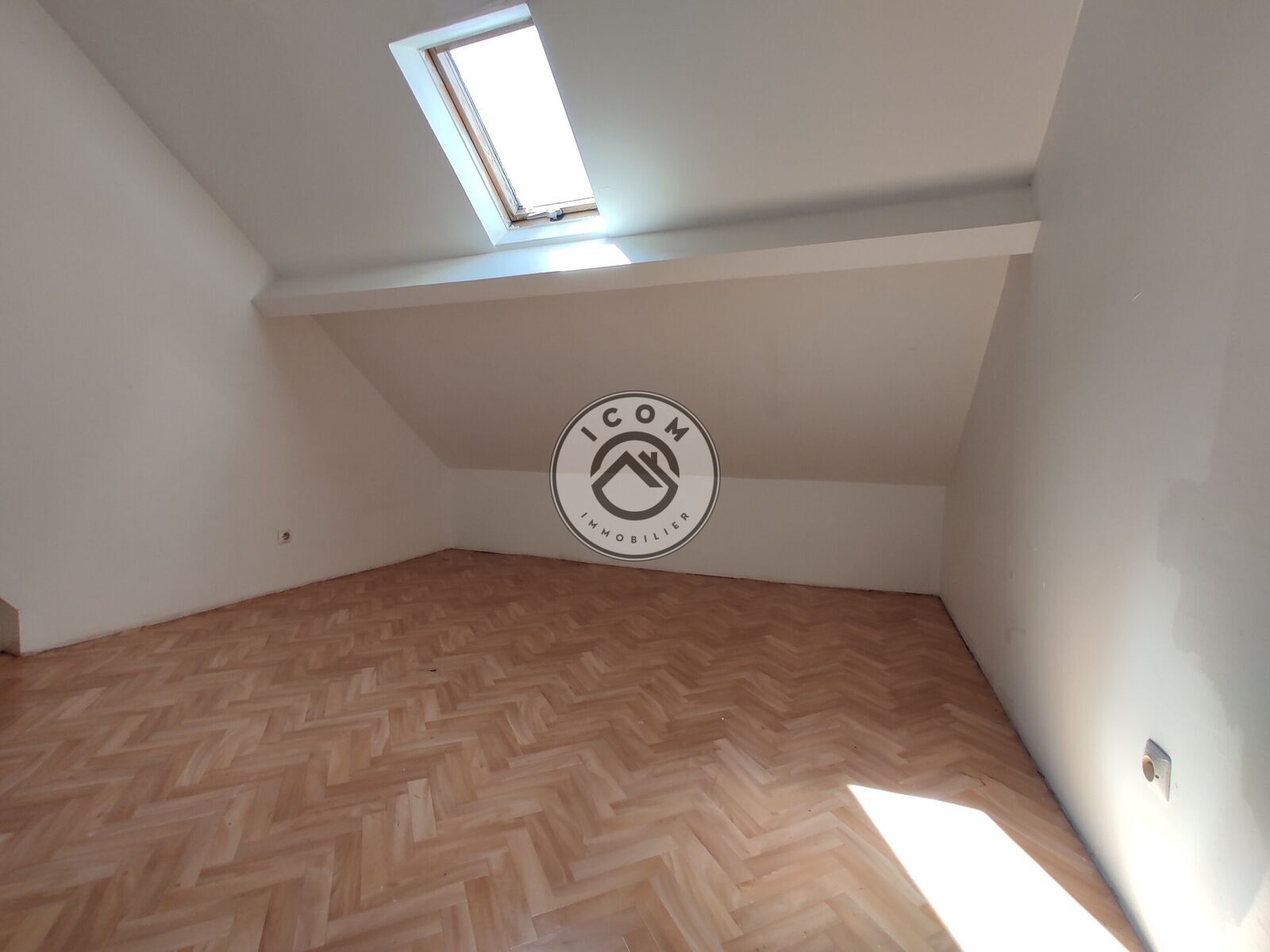 Maison semi-individuelle à deux pas du centre ville - Img 20250516 154222