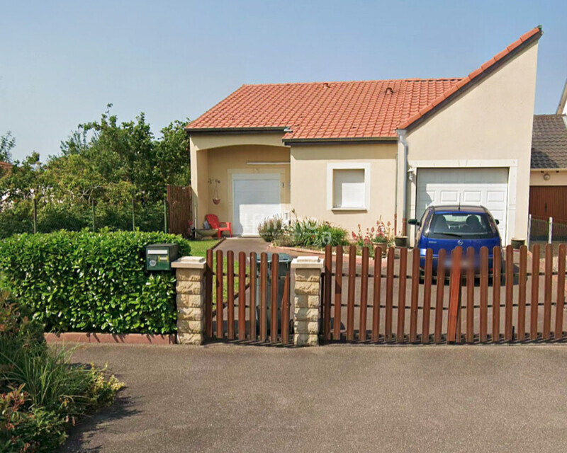 Vends à Roupeldange une belle maison de 90m2 plain pieds. - Facade avant maps