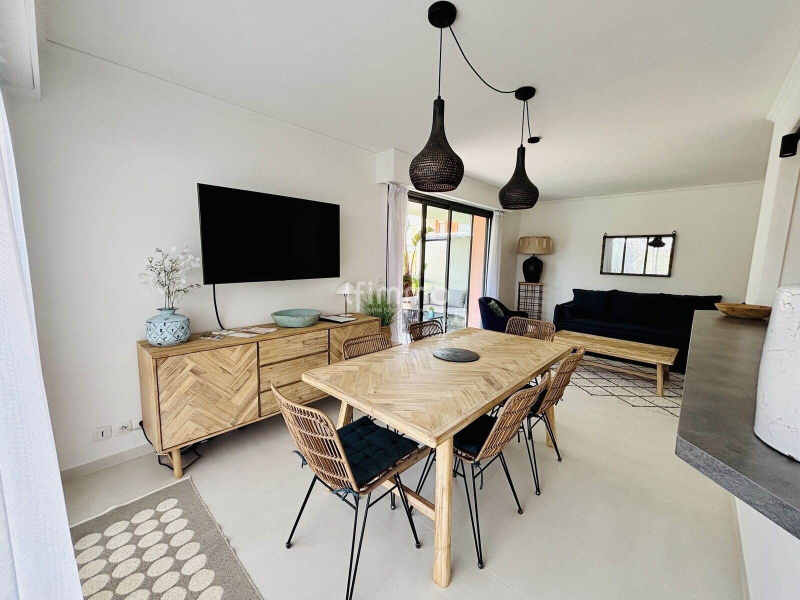 3 pièces lumineux meublé – Vue mer – Résidence récente avec piscine - Img 6175