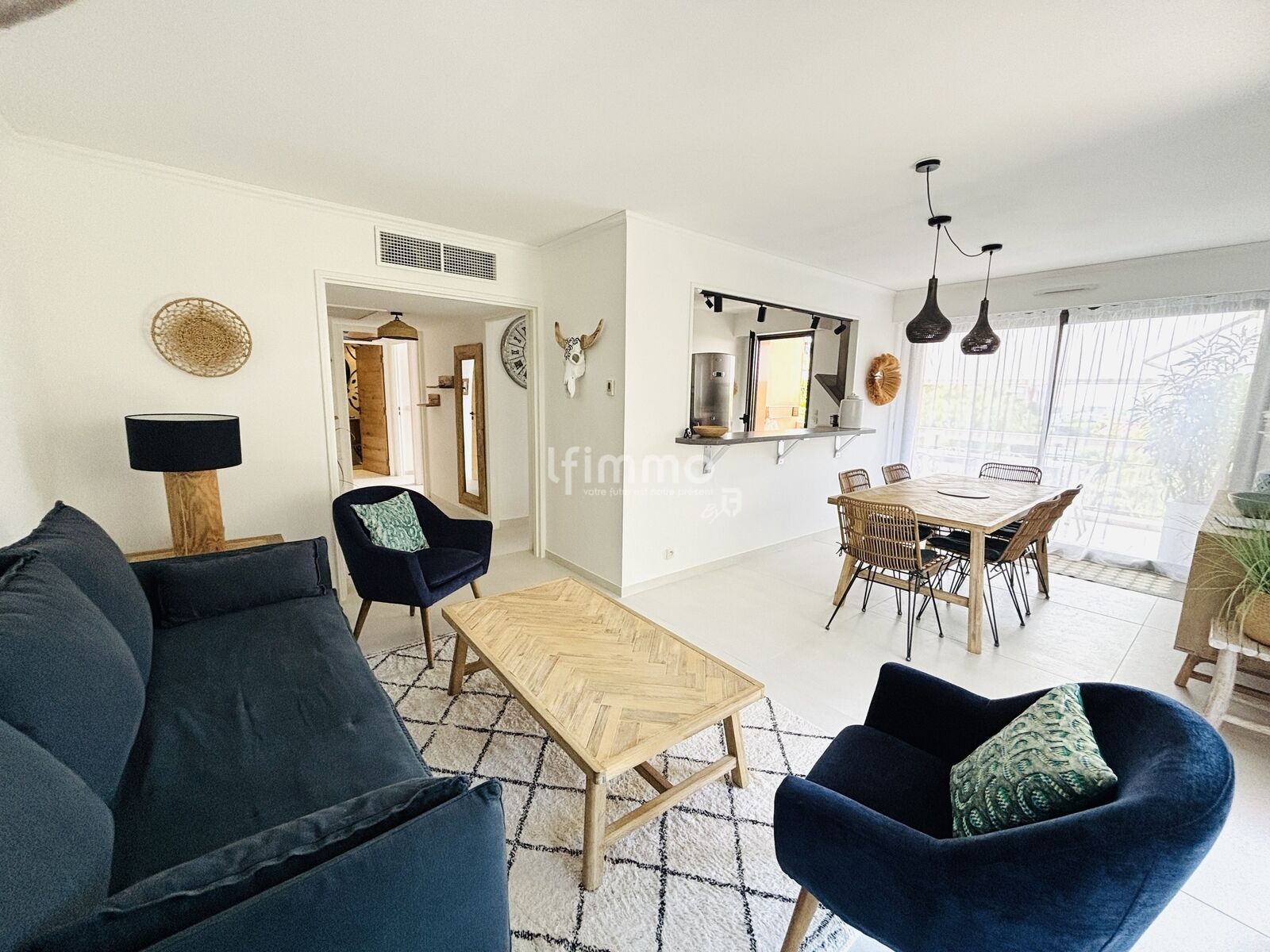 3 pièces lumineux meublé – Vue mer – Résidence récente avec piscine - Img 6180