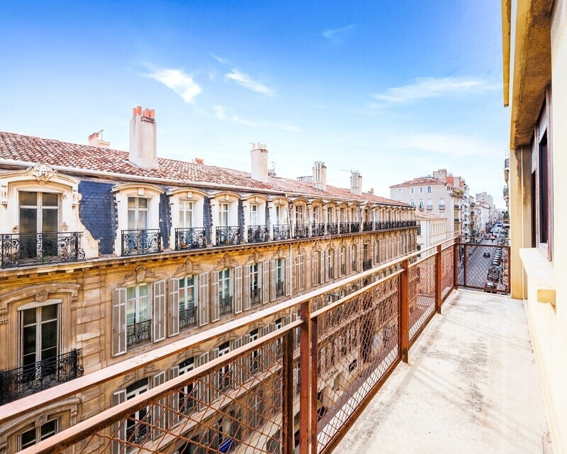 13006-13008/ Appartement spacieux/ Terrasse  - Phdehors