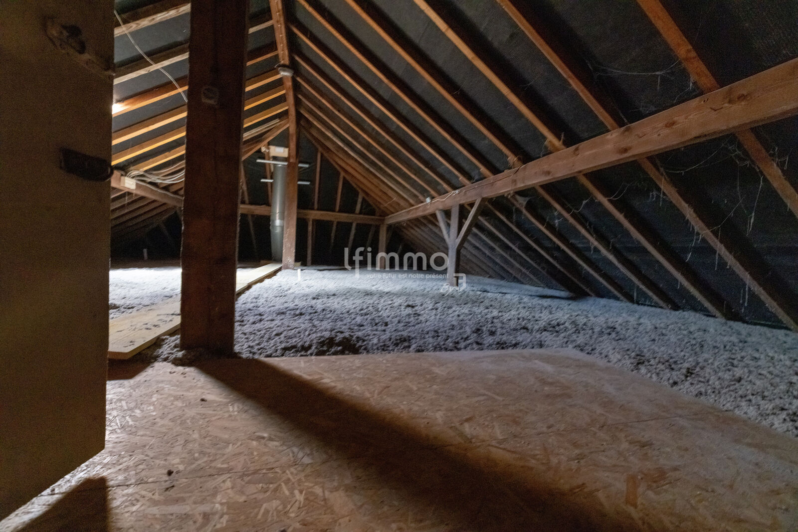 Maison familiale, typique des années 1960, bien placée à Morhange. - 27 mai 2025-09385c9a5554