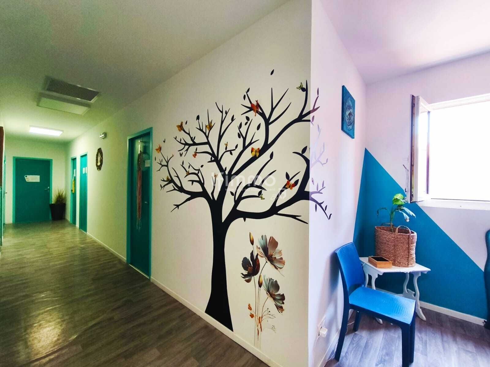 Local professionnel / Centre médical - Img-20250526-wa0035 1