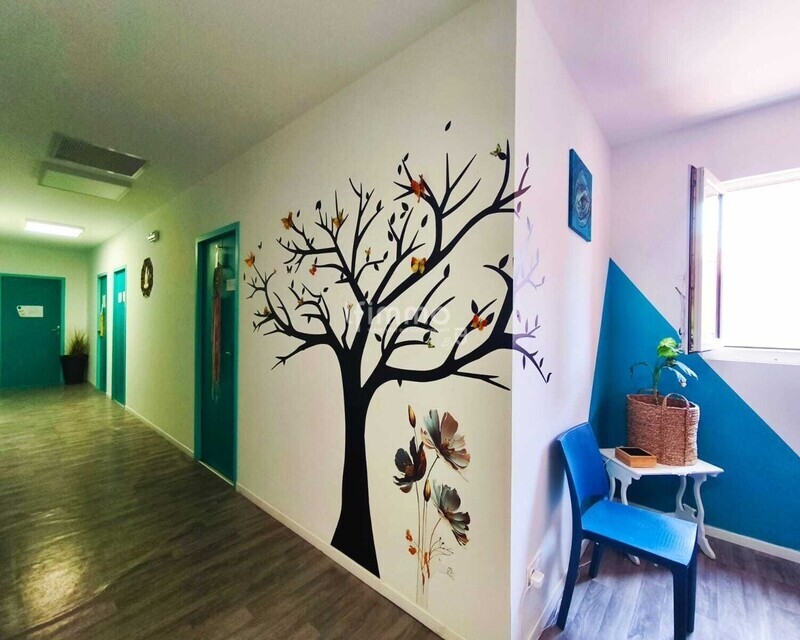 Local professionnel / Centre médical - Img-20250526-wa0035 1