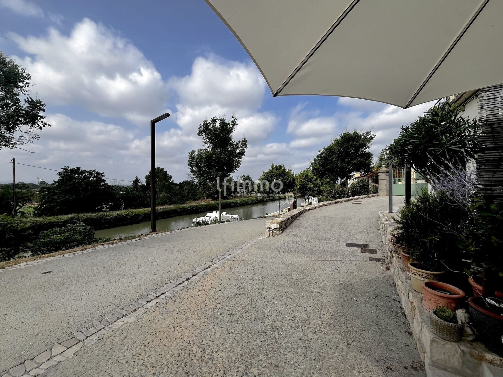 Vivez la douceur du Sud, face au Canal du Midi - Vue canal depuis la terrasse jpeg