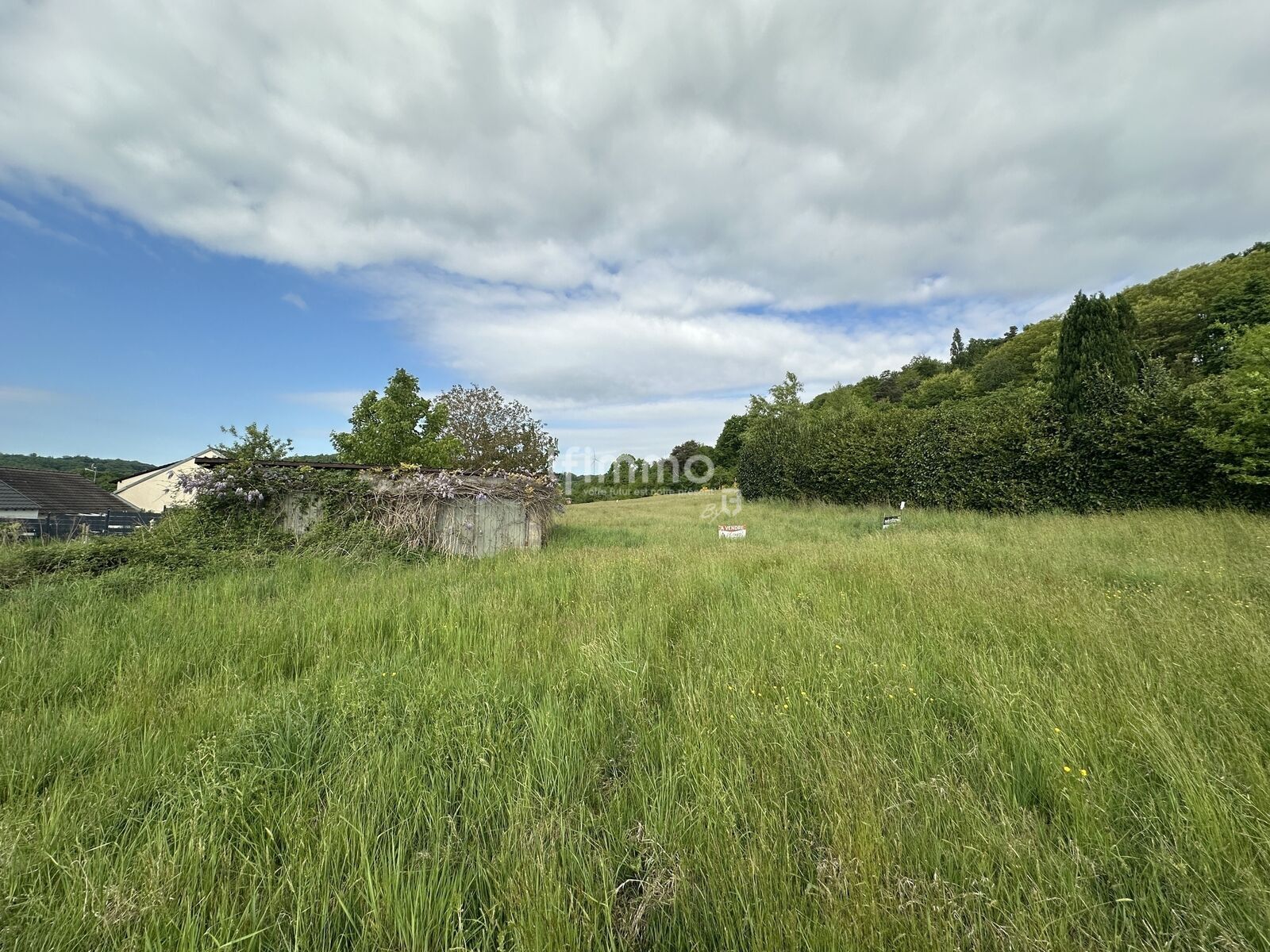 Magnifique terrain de plus de 10 ares avec vue sur la forêt - Img 4510