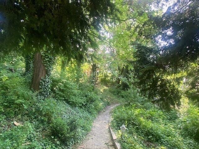 Terrain à bâtir de 1994m2 - Img 8520