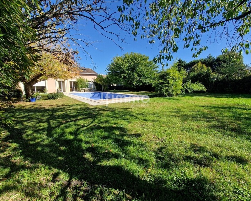Maison traditionnelle proche centre ville - 1 jardin m. sembat 20251016