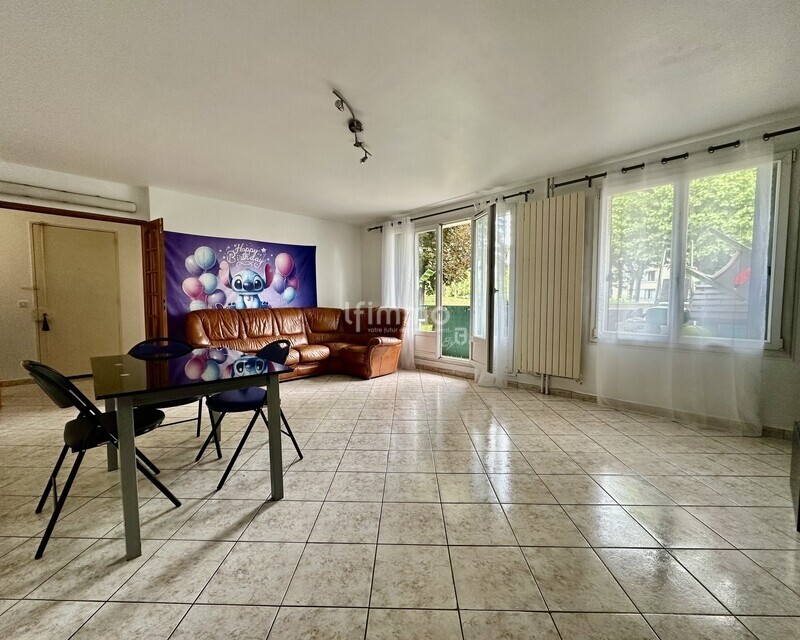 Bondy- La Noue- Appartement 4P-70m2-Balcon 7m2- PKG+Cave - Salon salle À manger.