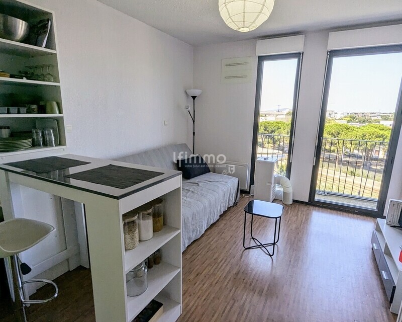 Studio meublé avec parking - Aiguerelles - Pxl 20240718 093548336