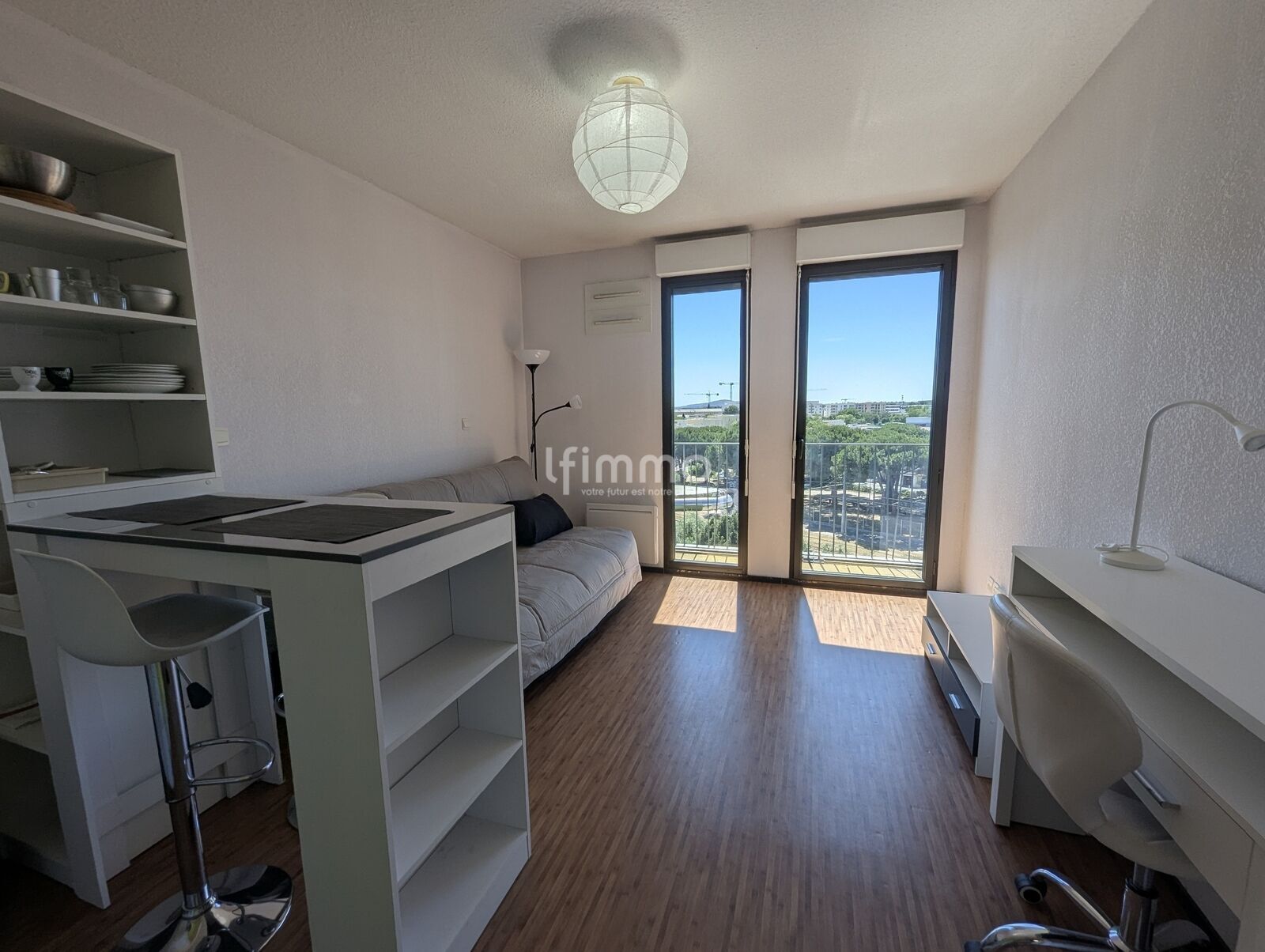 Studio meublé avec parking - Aiguerelles - Pxl 20250530 131314681