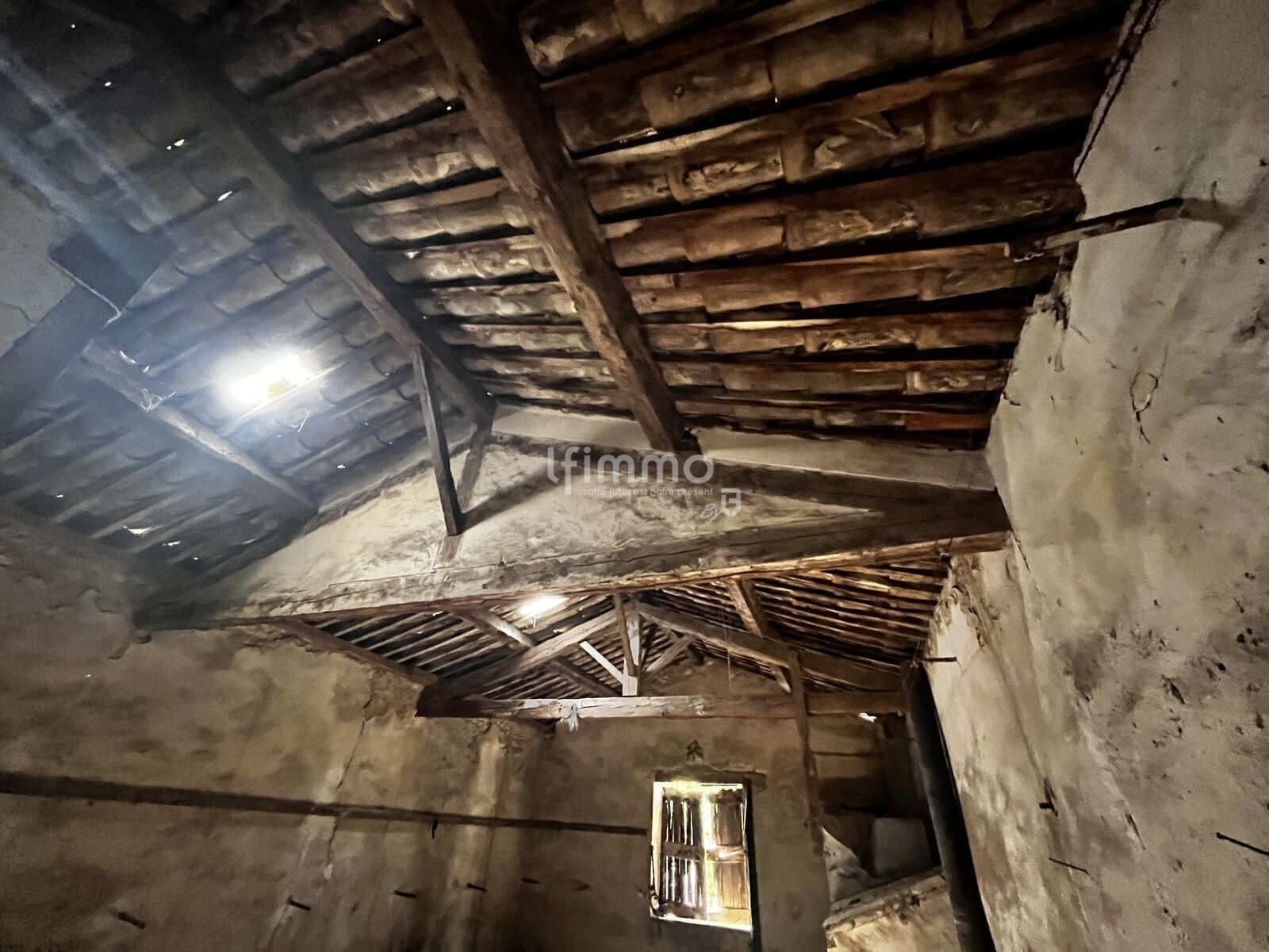 opportunité d'investissement à côté du coeur de ville - Toit