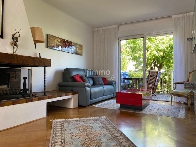 Maison 4 pièces avec jardin et terrasse, proche des bords de marne - Bourgeois salon cheminée