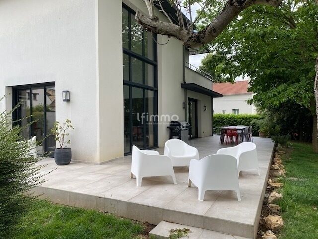 Maison d'architecte de 189m2 sur un terrain de 1200m2 - Img 8619