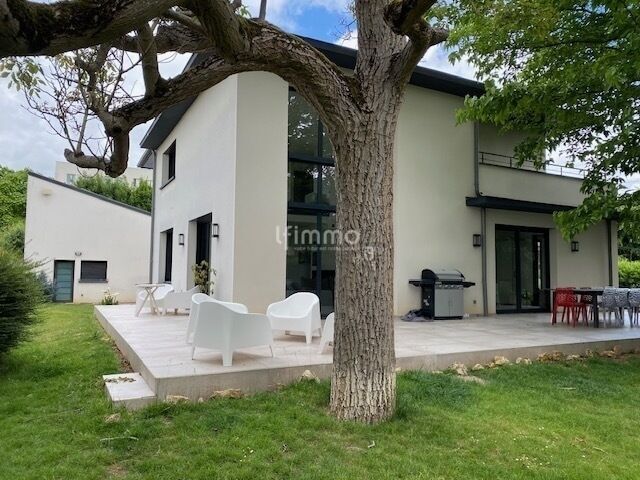 Maison d'architecte de 189m2 sur un terrain de 1200m2 - Img 8628