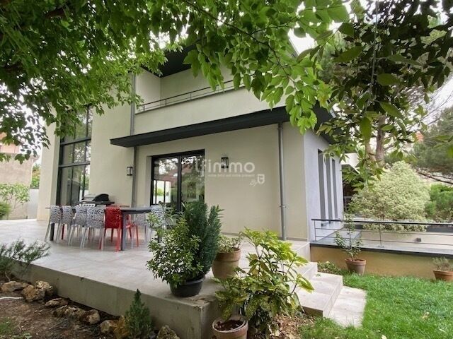 Maison d'architecte de 189m2 sur un terrain de 1200m2 - Img 8631