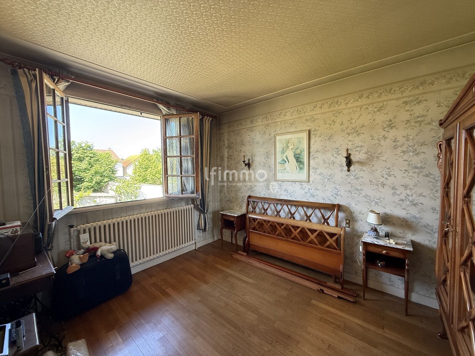 Proche du Rer B - Img 2353