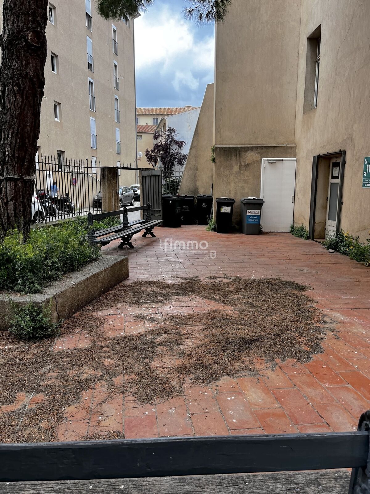 immeuble de rapport au centre de narbonne - emplacement prémium - Entrée cour