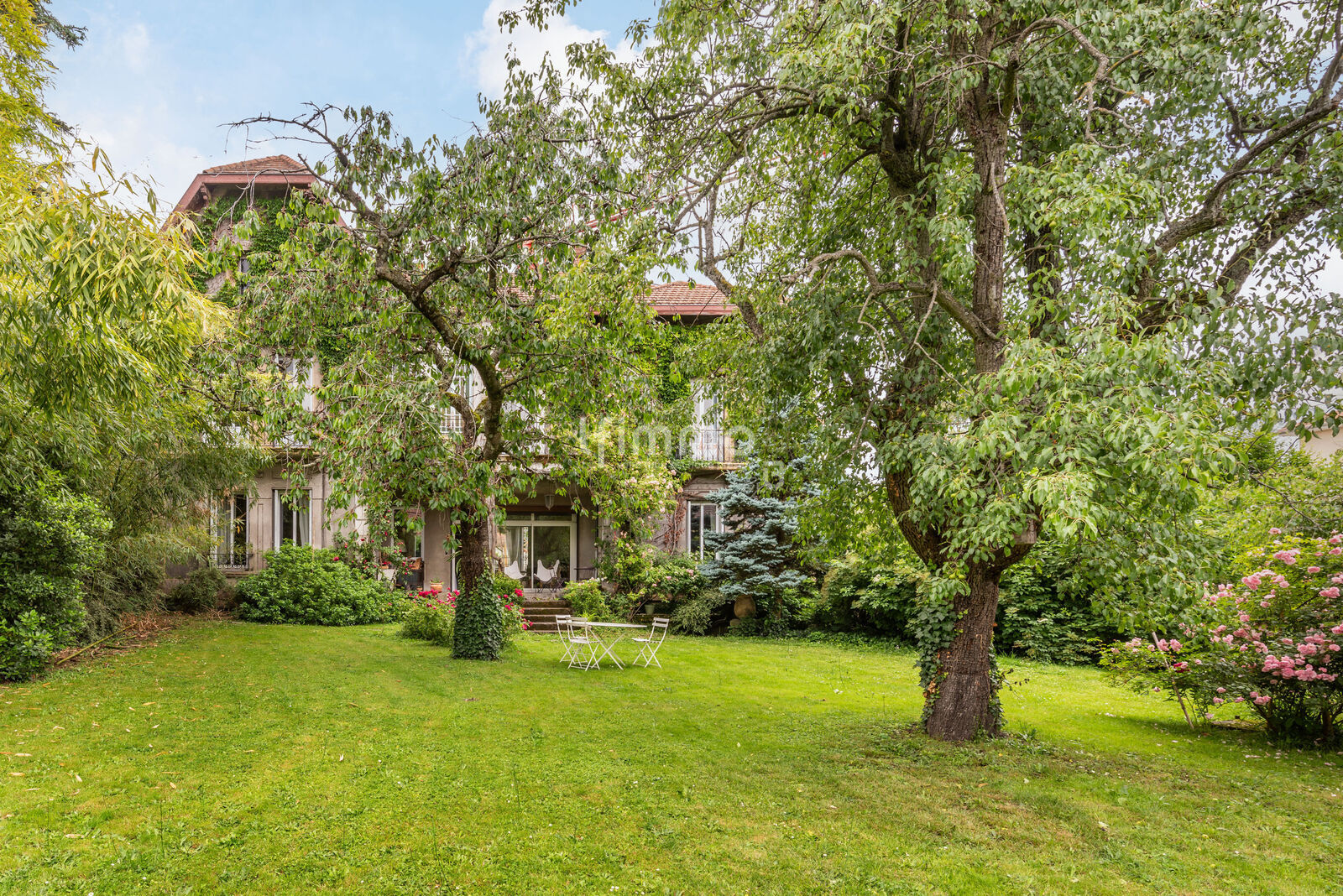 Maison de caractère 350 m² + dépendance jardin 1133 m² - Pilat 06