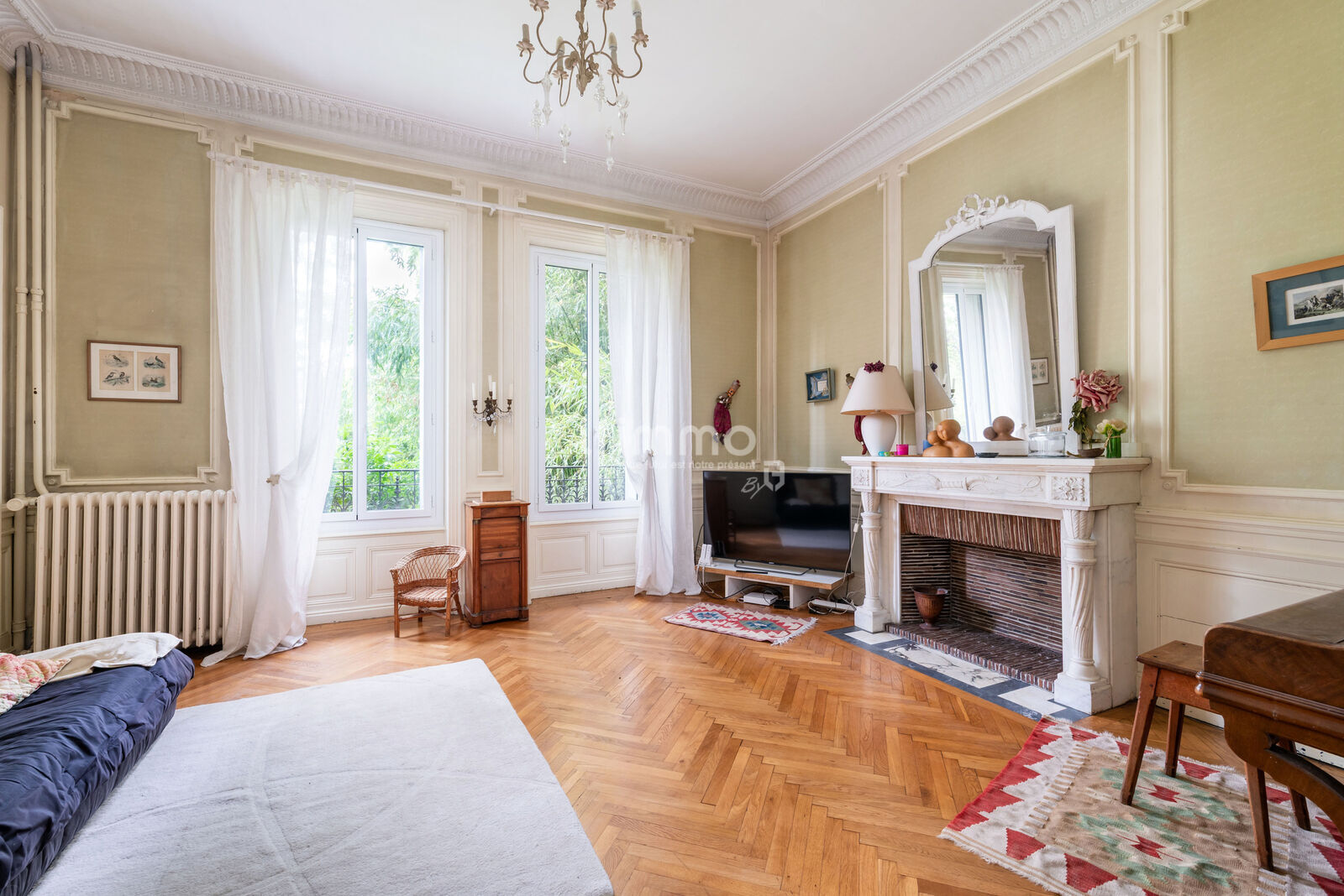 Maison de caractère 350 m² + dépendance jardin 1133 m² - Pilat 09