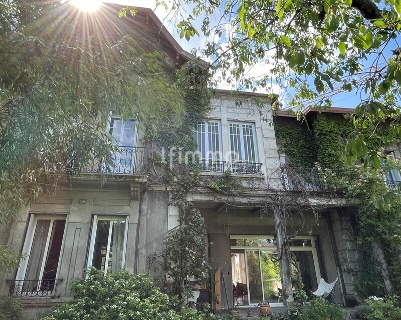 Maison de maître du XIXᵉ siècle  435 m² habitables Jardin de 1133 m² - Img 8767