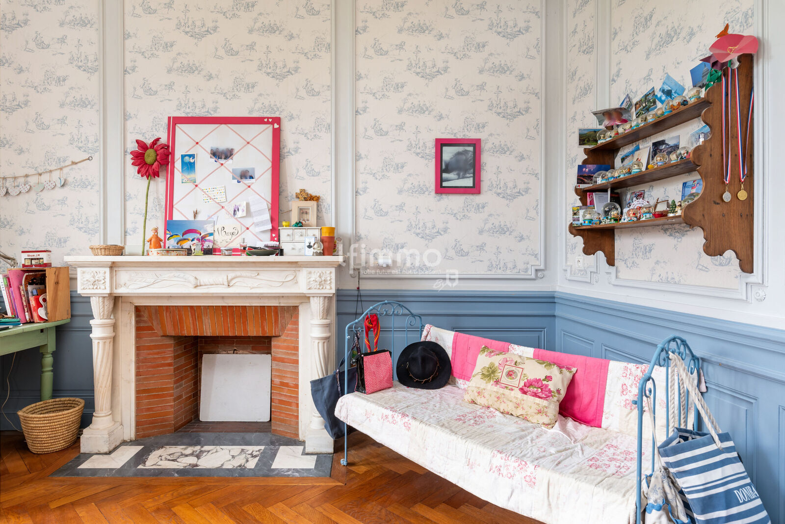 Maison de caractère 350 m² + dépendance jardin 1133 m² - Pilat 21