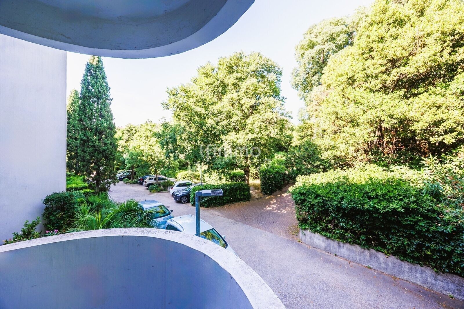 Studio lumineux avec balcon et vue verdure – 8ᵉ/9ᵉ Marseille - Phbalcon2