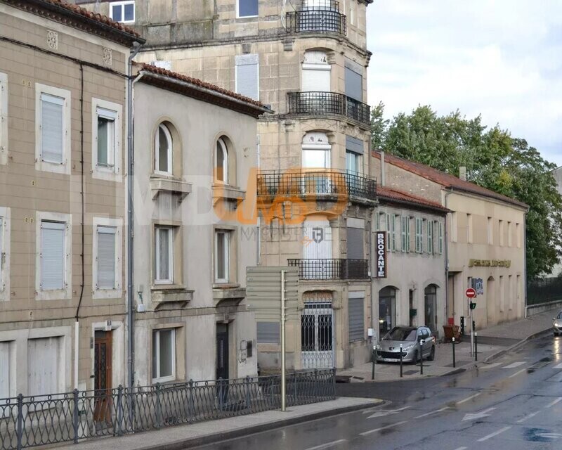 Immeuble DE Ville Avec Appartements ET Commerce - 7c6d6cf0-8416-475b-988d-18f8a59a5f2b