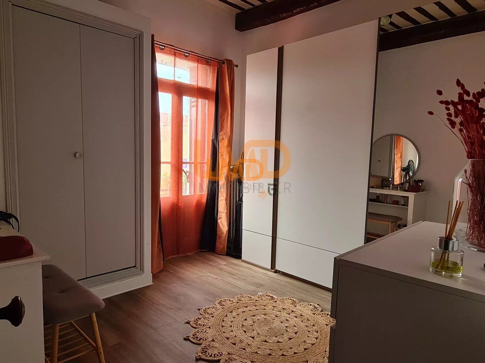 L’espace, le confort et le potentiel réunis en centre-ville. - 76c9294f-d65a-4fd9-8c28-4bd9d1da8e2a