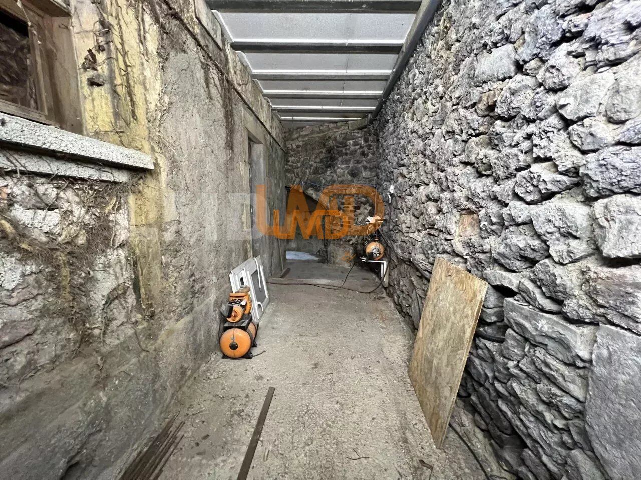 Immeuble à bon rendement locatif Cransac les Thermes Aveyron - 3bf93fa5-a621-4c7c-b5be-b169a630c3bd