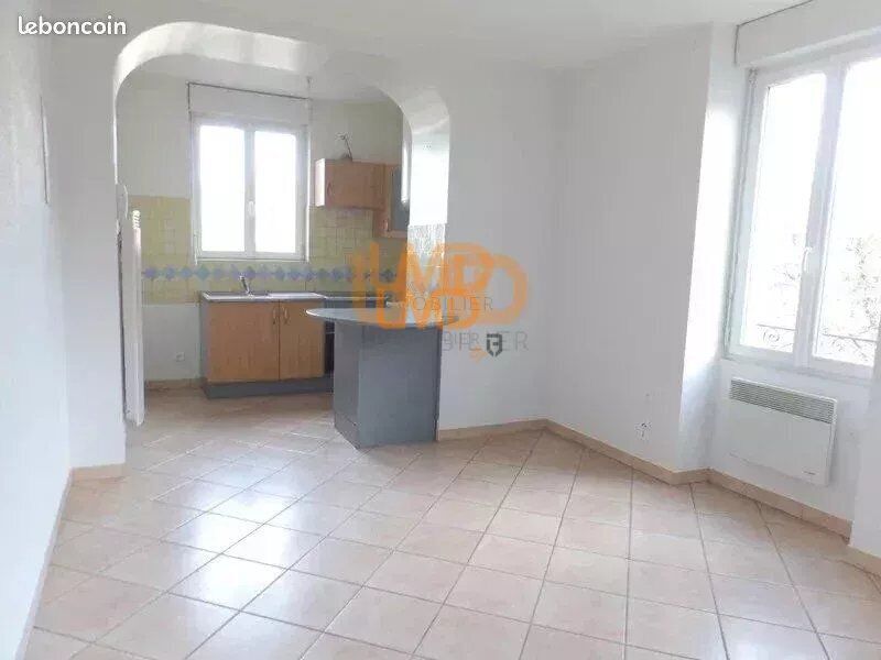Appartement T2 bis 1er étage - dc5861ce-db3f-43d8-bb06-71b272e110a1