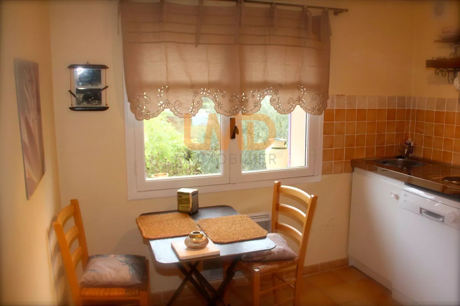 Ensemble immobilier à fort potentiel et à 2 pas de la ville ! - 3f11d186-9134-4fac-b643-b34115b92c0f