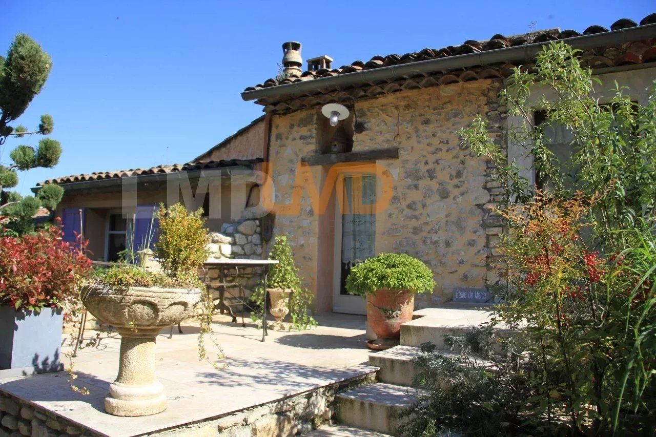 Ensemble immobilier à fort potentiel et à 2 pas de la ville ! - 6cca9162-3215-4bed-8bc7-b766016ec185