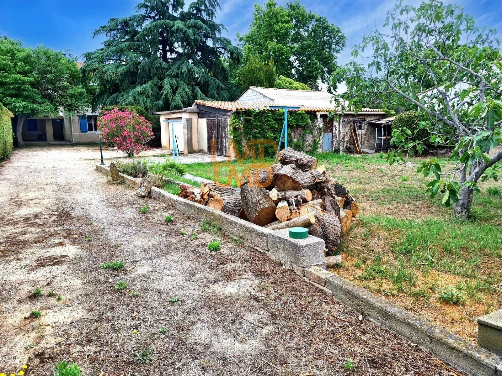 AU Calme - 4 Chambres - 2 Garages - Grand Terrain  - 247a21ce-9c0b-465e-a15b-5262ceb42532