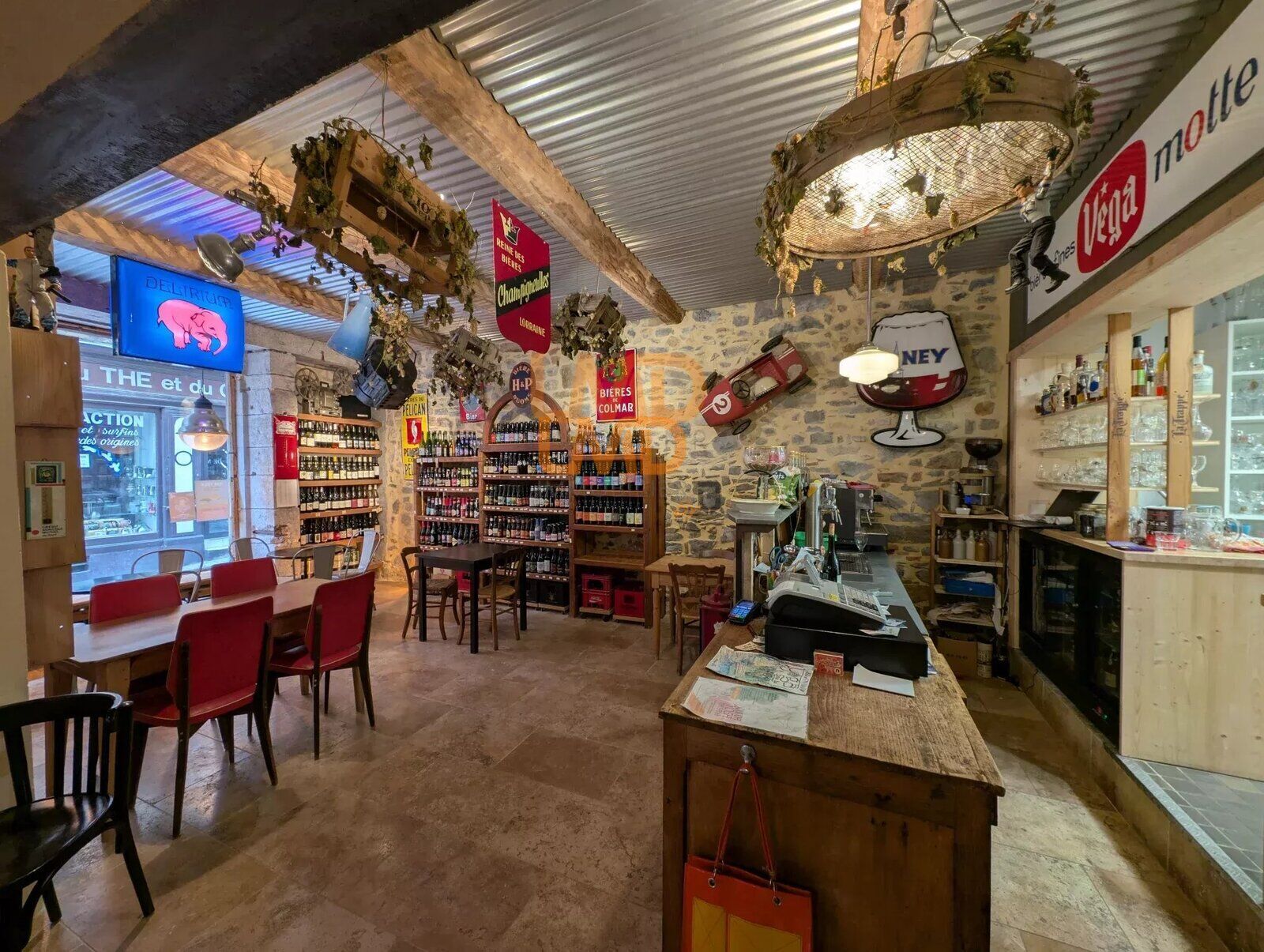 Local commercial bar a bière, Mur et Fond de commerce  - 98ae370d-ca45-4ffa-97ad-0c17d31efba5