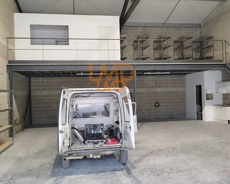 entrepôt- garage - 3c47cf4e-9cfe-46cc-9170-139c1f729d8a