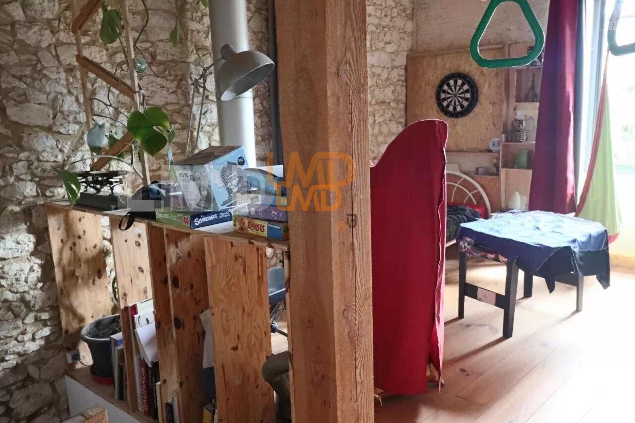 Maison  T4, jardin et dépendances - fdc3acc2-00c8-45f2-9aec-e9b76a2030ab