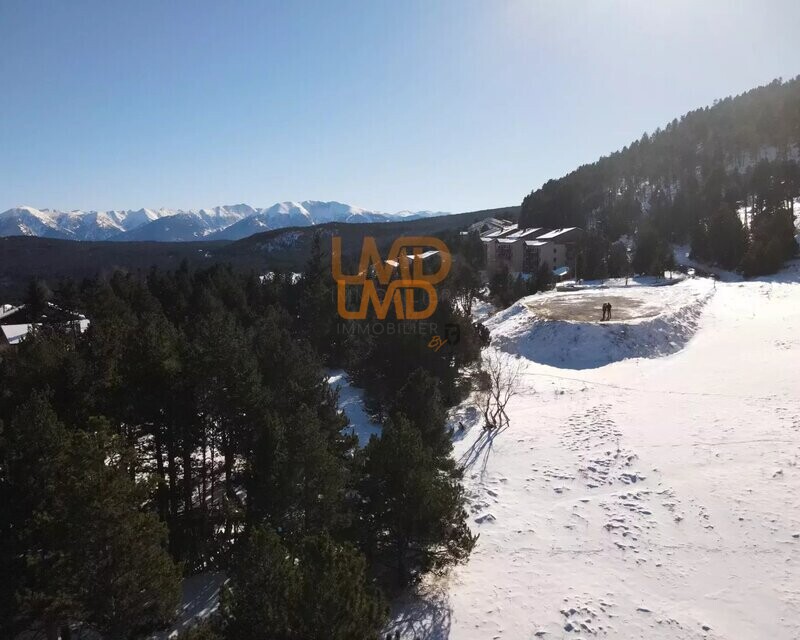 Terrain bord de piste, libre constructeur. - b2cedb97-a510-402a-8e5b-d0c61966c121