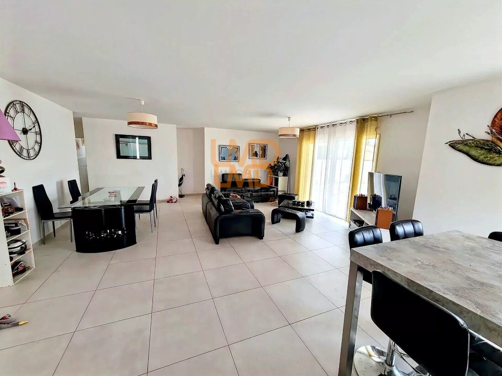 Maison de plain-pied sans murs mitoyens de 120 m2 avec piscine - 54c93f9c-2756-493d-b36d-e27054ebff59