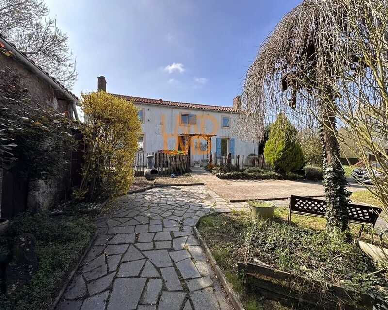 Maison de 130m² située en hameau à Saint-Père-en-Retz - Maison st pére en retz