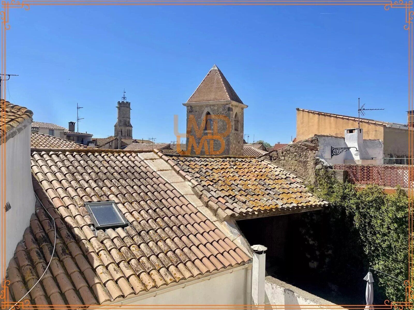 Maison de maître : 1 sudio - 2 cours – garage - d30dcc3b-4f15-4b21-996e-68d0ccc02849