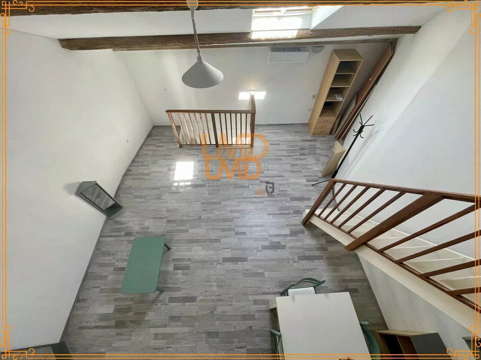 Maison de maître : 1 sudio - 2 cours – garage - a418729e-107f-4344-bd81-241ad3dae71b