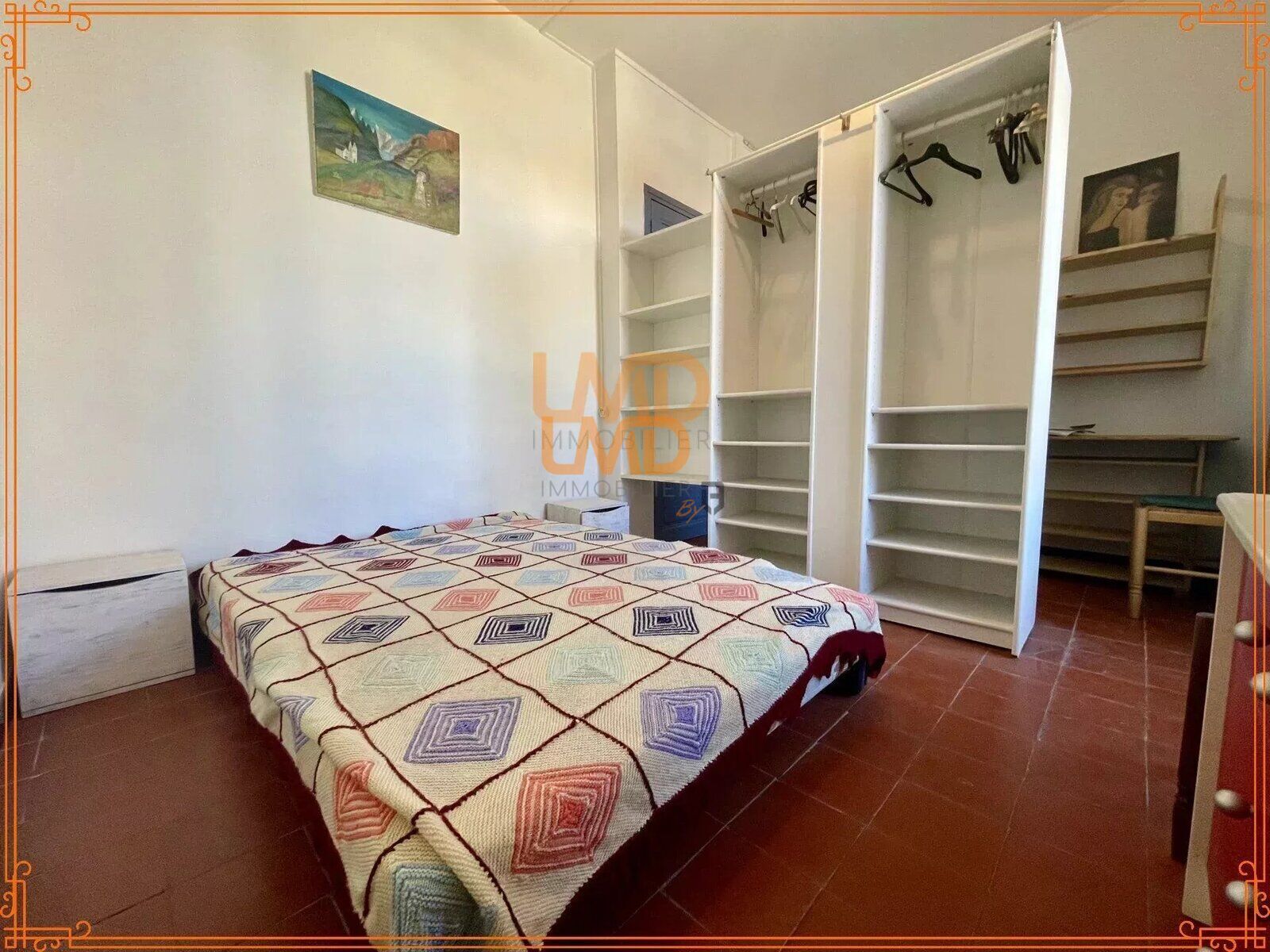 Maison de maître : 1 sudio - 2 cours – garage - b9f3a661-7e03-4212-9d95-931f98703777