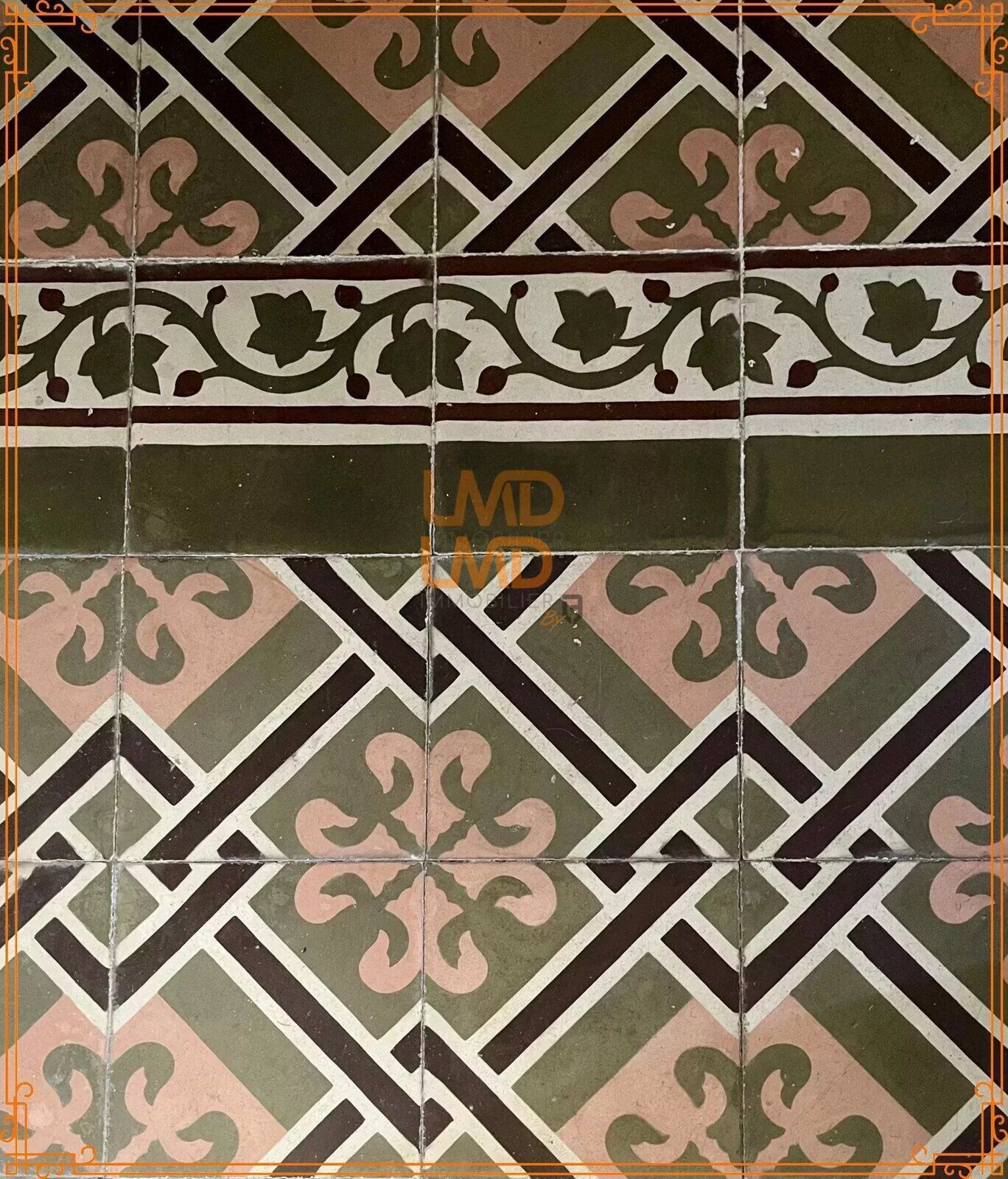 Maison de maître : 1 sudio - 2 cours – garage - 532a503a-8b95-4750-ad87-818cf88854cc